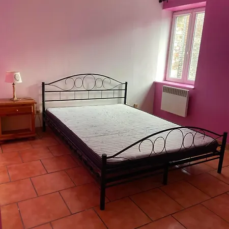 Maison Chaleureuse A Avec Stationnement Prive * Audignies