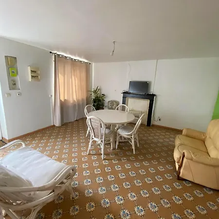 Maison Chaleureuse A Avec Stationnement Prive Holiday home